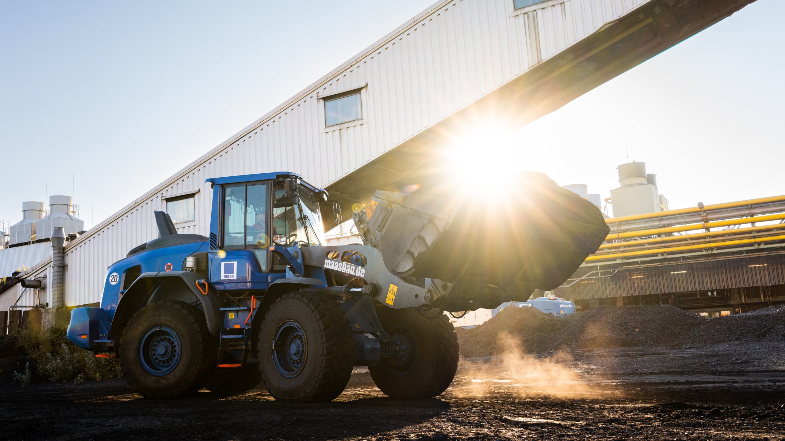 Radlader, aufgenommen beim Videodreh der twoseconds Werbeagentur für maasbau