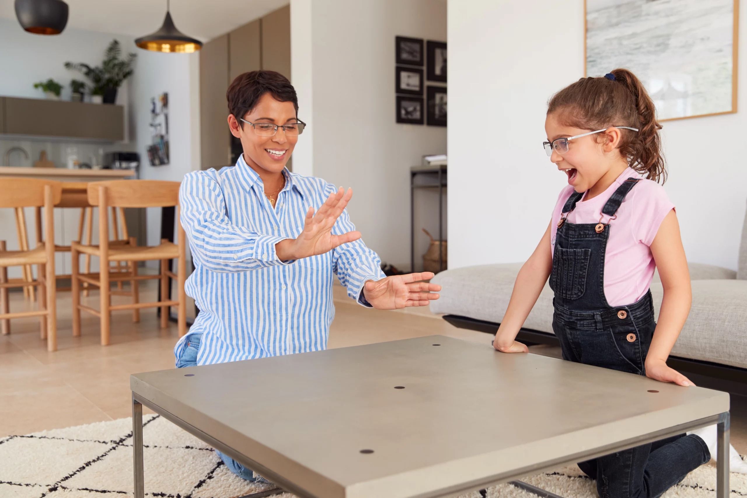 Augmented Reality (AR)